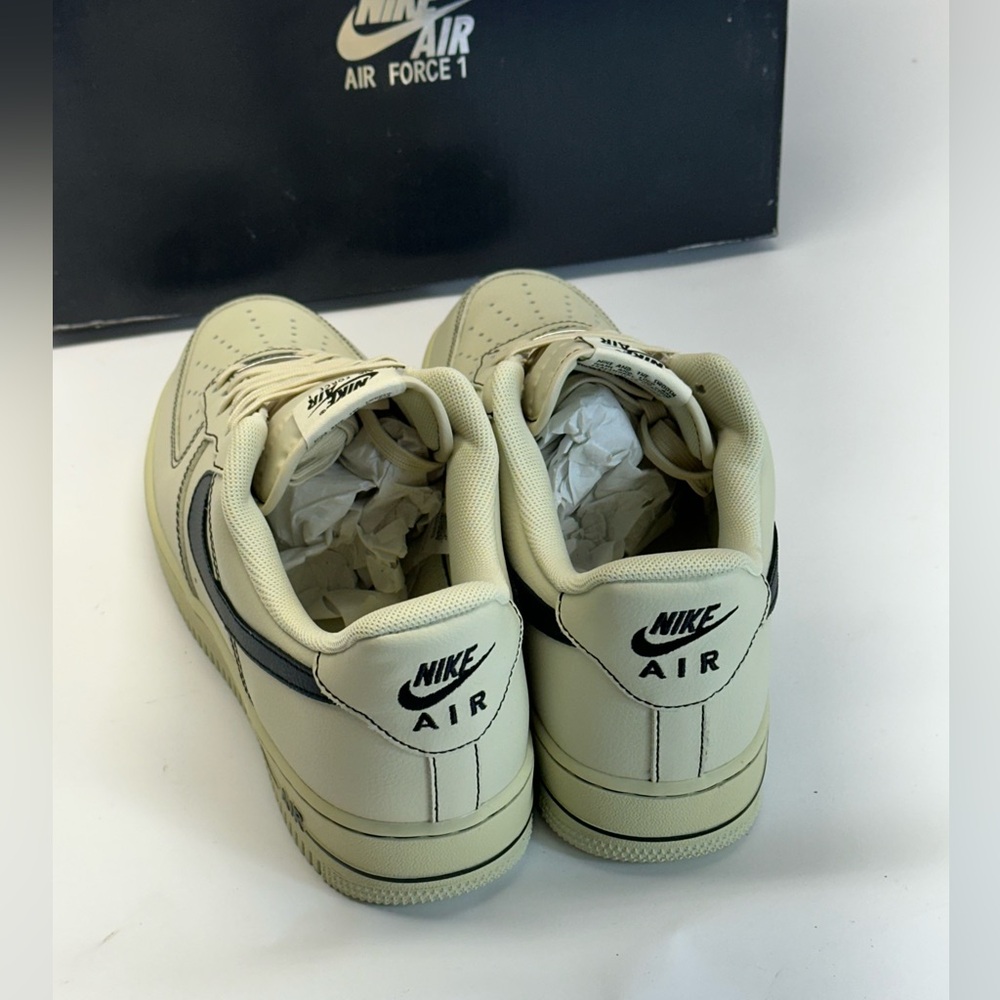 Nike Men's Air Force 1 '07 Shoes Tan / Brown - Picture 5 of 7